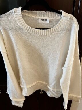 Cream Crewneck Sweater great used condition.